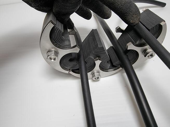 Przepust gazo-wodoszczelny do przejść instalacji, 100mm