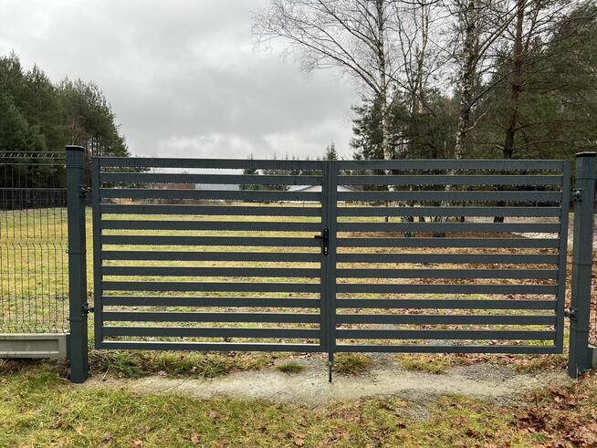 Ogrodzenia Panelowe z Podmurówka