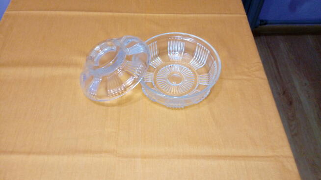 Miska szklana z pokrywką