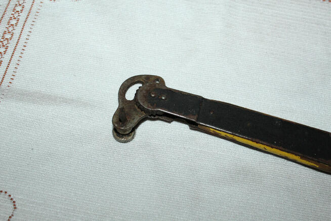 Otwieracz do puszek czasy DDR PRL