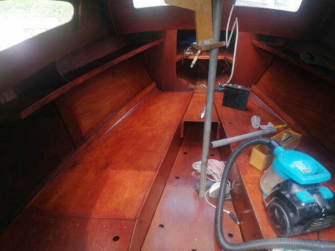 jacht typu Silhouette, stan dobry