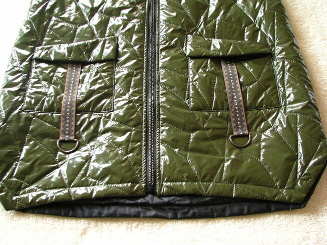 Pikowany bezrękawnik, długa kamizelka z kapturem, rozm. 48