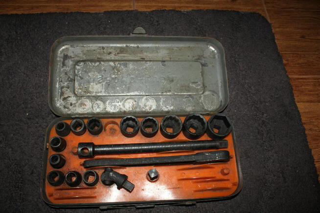 Zestaw kluczy nasadowych SMPO Lubań Made in Poland