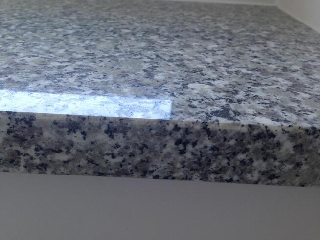 Parapety, schody granitowe na wymiar w atrakcyjnych cenach.