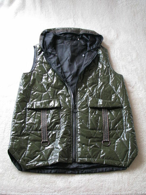 Pikowany bezrękawnik, długa kamizelka z kapturem, rozm. 48