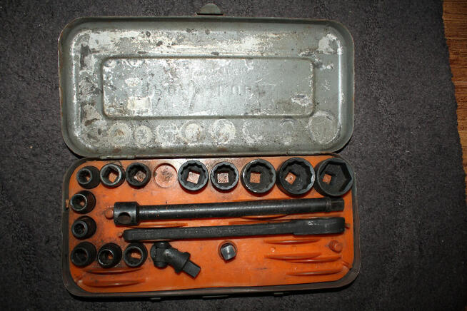 Zestaw kluczy nasadowych SMPO Lubań Made in Poland