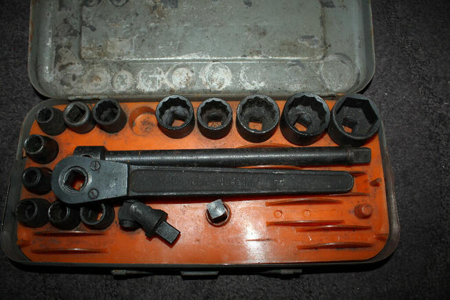 Zestaw kluczy nasadowych SMPO Lubań Made in Poland