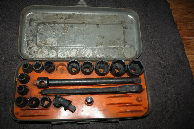 Zestaw kluczy nasadowych SMPO Lubań Made in Poland