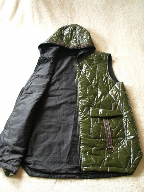 Pikowany bezrękawnik, długa kamizelka z kapturem, rozm. 48