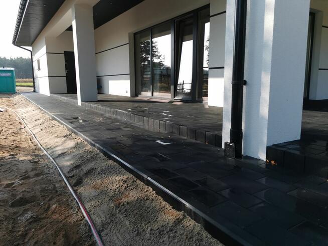 Układamy kostkę bukową