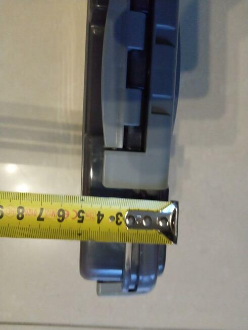 Hermetyczne pudełko na przynęty spinningowe