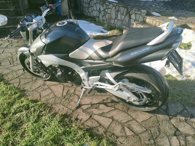 Suzuki GSR 600