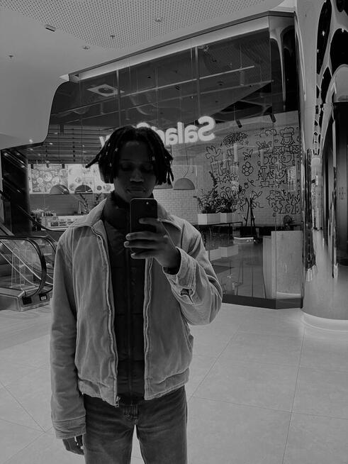 głęboki masaż całego ciała afrykańskimi dłońmi