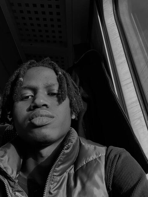 głęboki masaż całego ciała afrykańskimi dłońmi