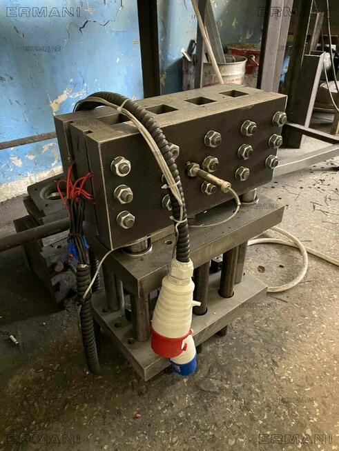 Prasa po technoplankton, ciasto i inne brykiet. Bricket-20AT