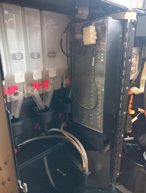 Sprzedam używany automat do gorących napojów