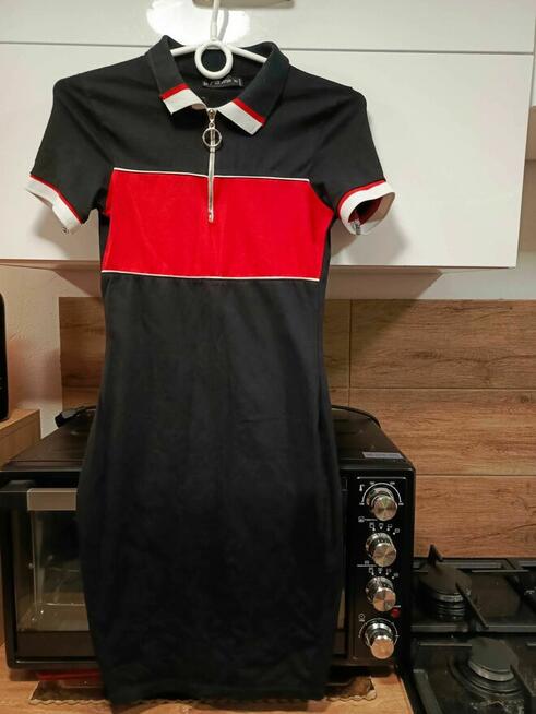 Sukienka FBsister w rozmiarze XS