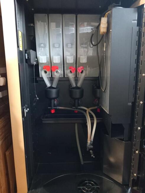 Sprzedam używany automat do gorących napojów