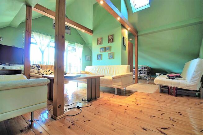 Zadbany dom blisko Obwodnicy i terenów zielonych.