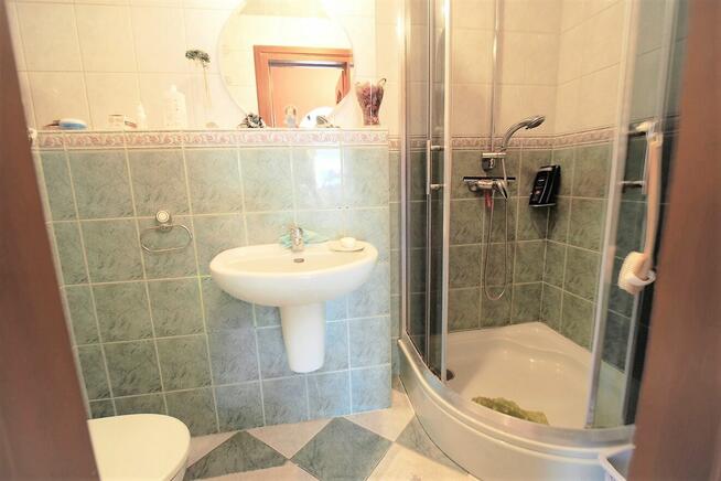 Zadbany dom blisko Obwodnicy i terenów zielonych.