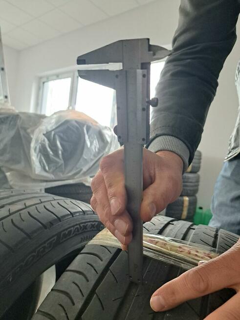 Opony letnie Opony Dunlop 235/45/R18 94Y SP Sport Maxx 050