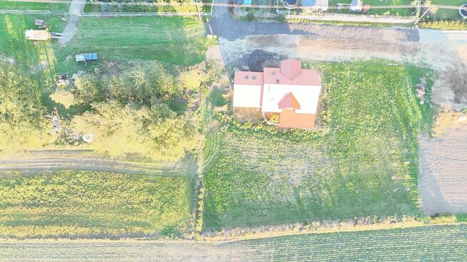 Dom jednorodzinny z podwójnym garażem