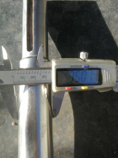 Wałki, pręty ze stali nierdzewnej fi 30 i 35.