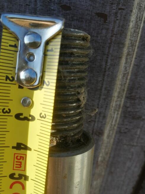 Wałki, pręty ze stali nierdzewnej fi 30 i 35.