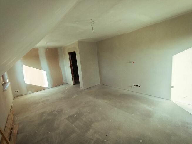 Dom jednorodzinny z podwójnym garażem