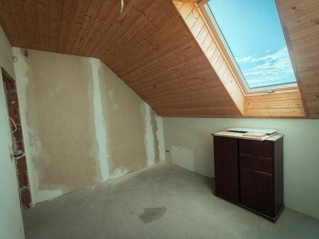 Dom jednorodzinny z podwójnym garażem