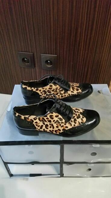 Buty damskie półbuty eleganckie Clarks panterka 42