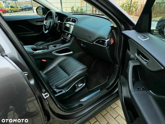 Jaguar F-Pace 30t AWD Prestige