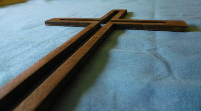 Krzyż drewniany ręcznie wykonany Hand made wiszący