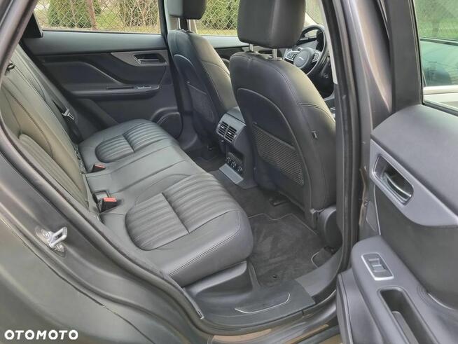 Jaguar F-Pace 30t AWD Prestige