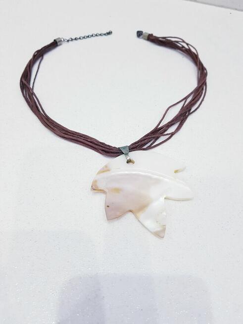 Naszyjnik z masy perłowej