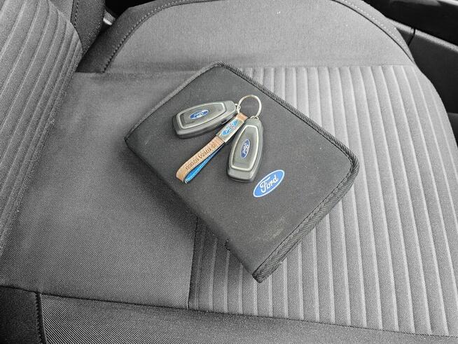 Ford C-MAX SUPER STAN !