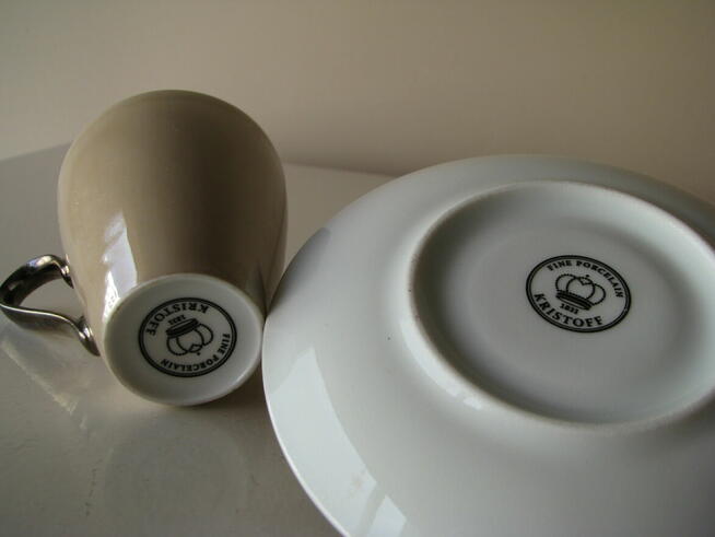 Porcelanowa perłowo-brązowa filiżanka ze złoceniami Kristoff