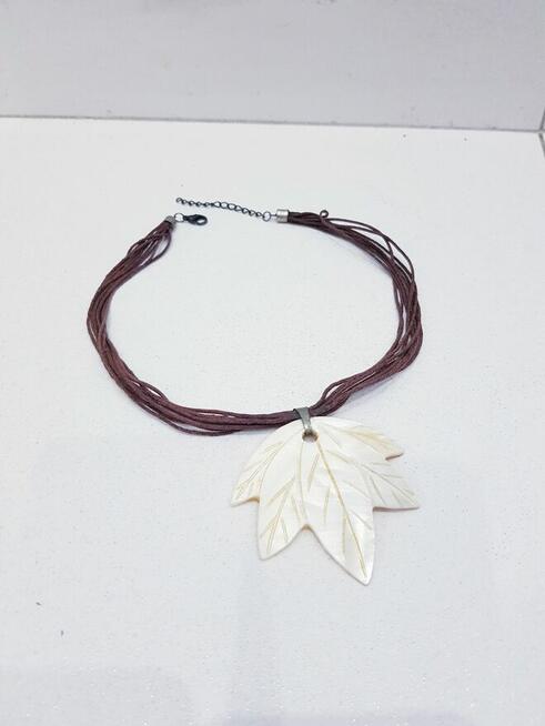 Naszyjnik z masy perłowej