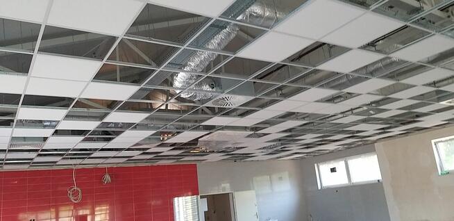 Sufity kasetonowe typu Armstrong