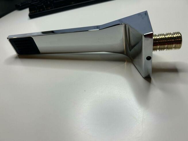 Dornbracht CL.1 wylewka umywalkowa ścienna chrom 13800705-00