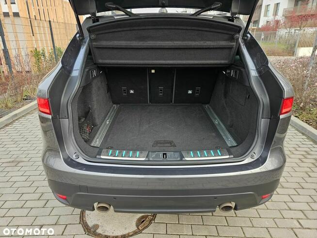 Jaguar F-Pace 30t AWD Prestige