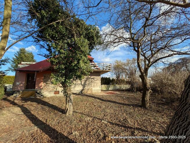 Dębica, ul. Łąkowa - działka zabudowana budynkiem