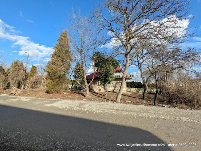 Dębica, ul. Łąkowa - działka zabudowana budynkiem