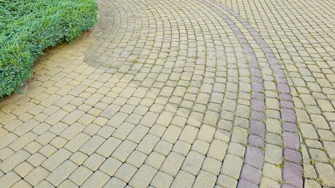 Profesjonalna usługa mycia kostki brukowej ,myjką wysokociśn