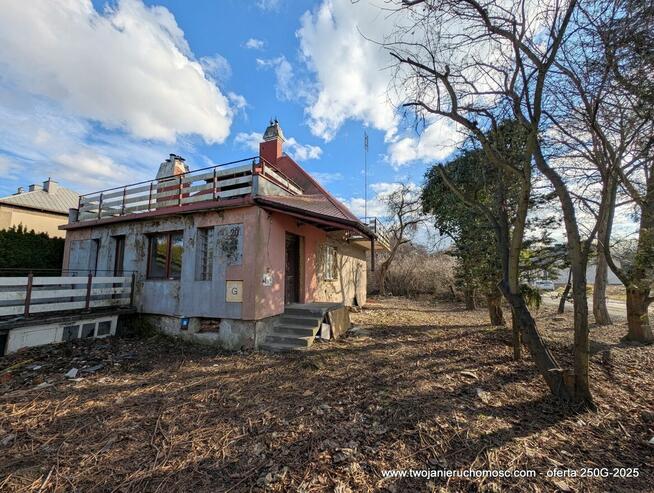 Dębica, ul. Łąkowa - działka zabudowana budynkiem