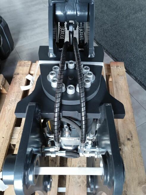 Głowica wychylna uchylna Tiltraton Powertilt JCB 3CX