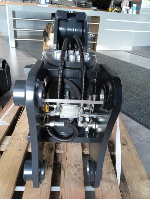 Głowica wychylna uchylna Tiltraton Powertilt JCB 3CX