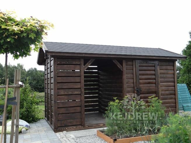 Nowoczesna stodoła, drewutnia stodoła domek stodoła