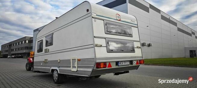 Przyczepa kempingowa Tec Siena 530 masa własna 890kg oraz dm