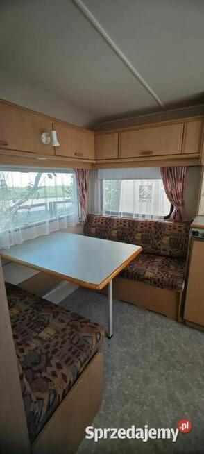 Chateau 380 z 1996 roku o masie własnej 747kg oraz dmc 1100kg